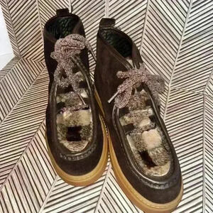 Cole Haan Summit Chaka Bootie Wome’s Size 9.5 Dark Brown Water Resistant